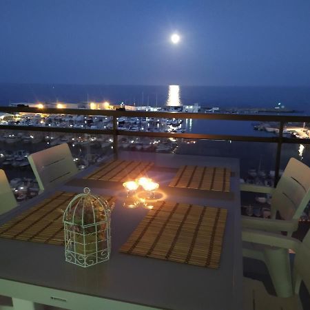 Apartamento Sobre El Puerto Ел Кампело Екстериор снимка