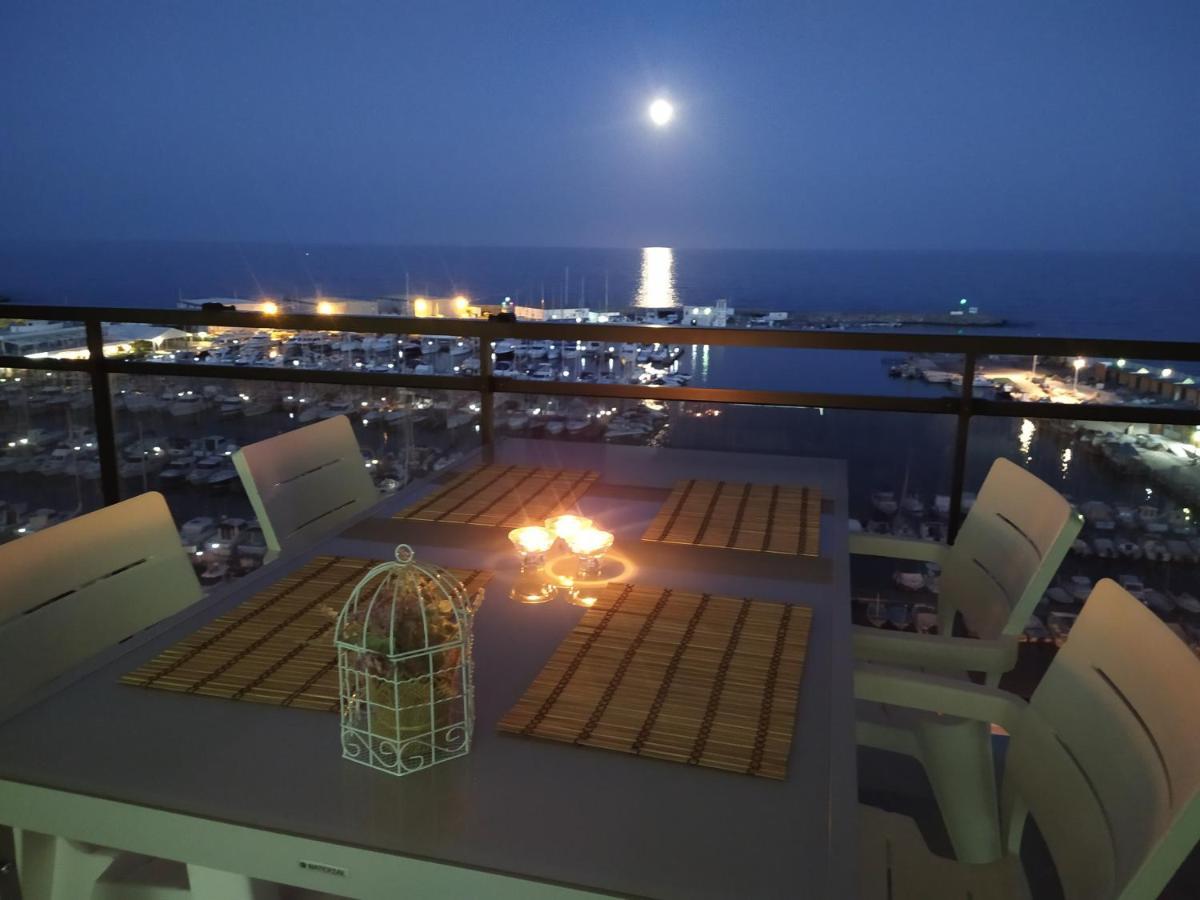 Apartamento Sobre El Puerto Ел Кампело Екстериор снимка